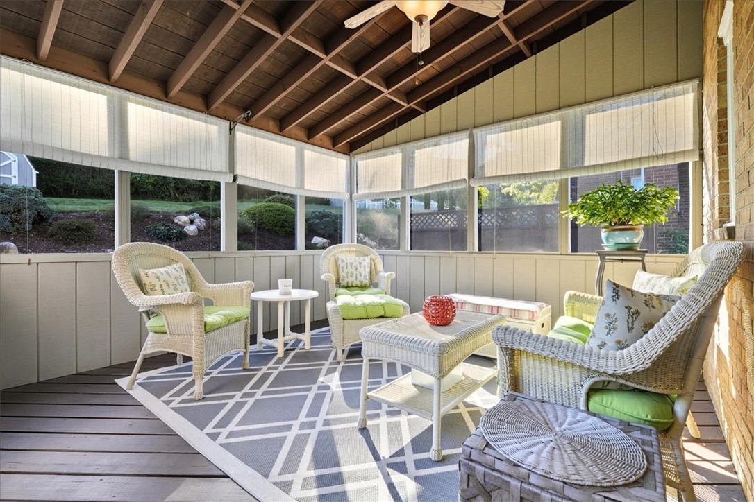 Brentwood, Pennsylvania 15227, United States, 3 Bedrooms Bedrooms, ,2 BathroomsBathrooms,Residential,Active,221697