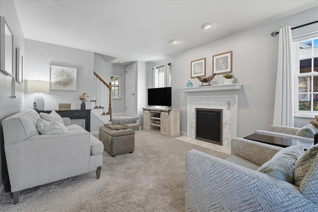 Brentwood, Pennsylvania 15227, United States, 3 Bedrooms Bedrooms, ,2 BathroomsBathrooms,Residential,Active,221697