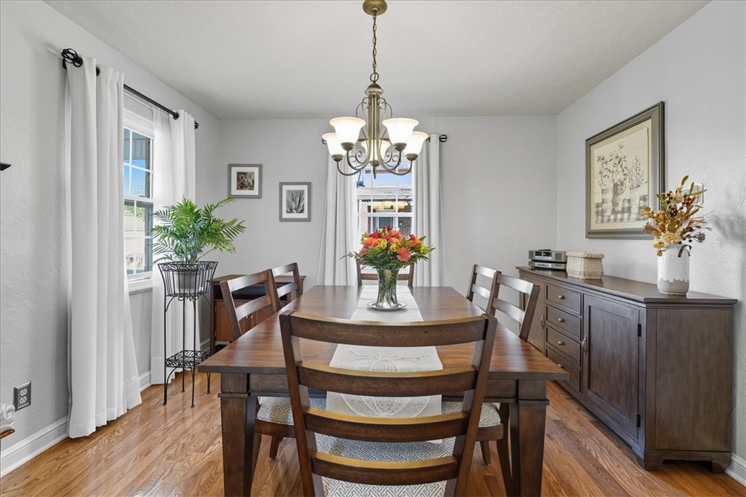 Brentwood, Pennsylvania 15227, United States, 3 Bedrooms Bedrooms, ,2 BathroomsBathrooms,Residential,Active,221697