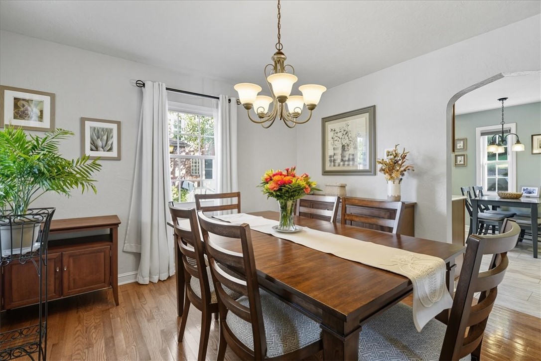 Brentwood, Pennsylvania 15227, United States, 3 Bedrooms Bedrooms, ,2 BathroomsBathrooms,Residential,Active,221697