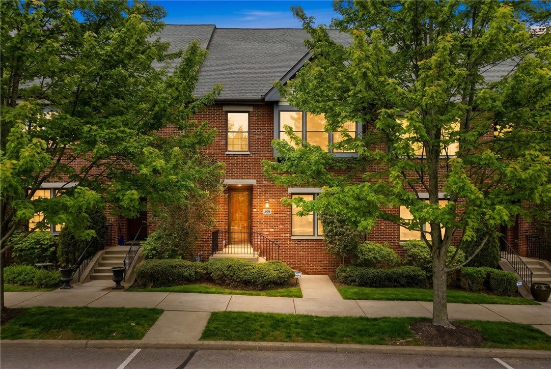 208 Linehan Pl