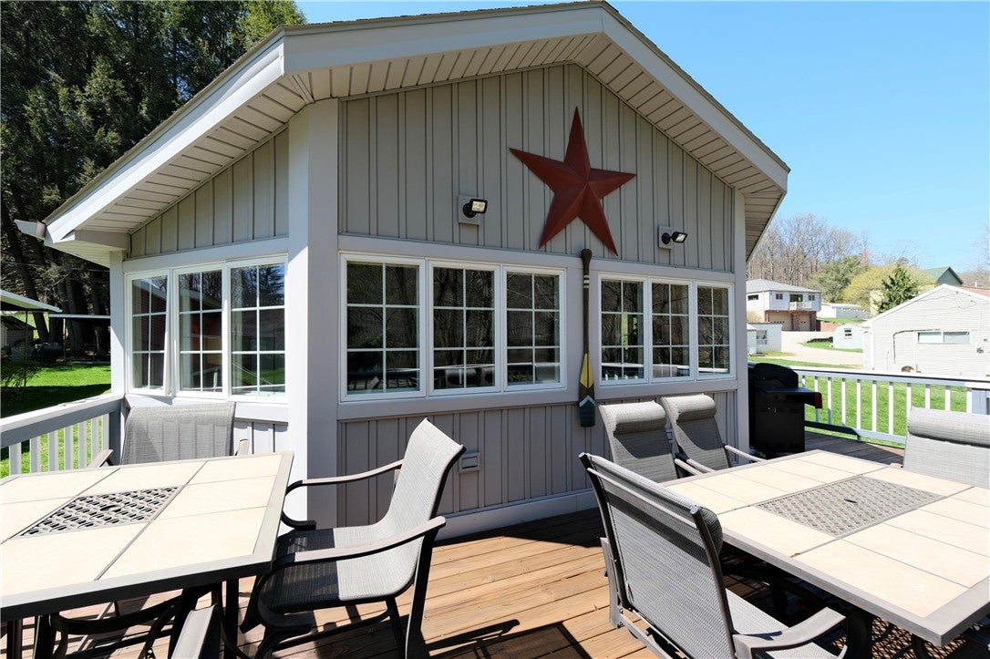 713 Hillville Rd