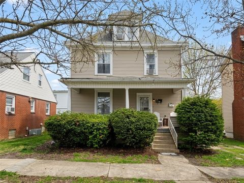 Photo of 709 Mace St, Greensburg, PA 15601 (MLS # 1748103)