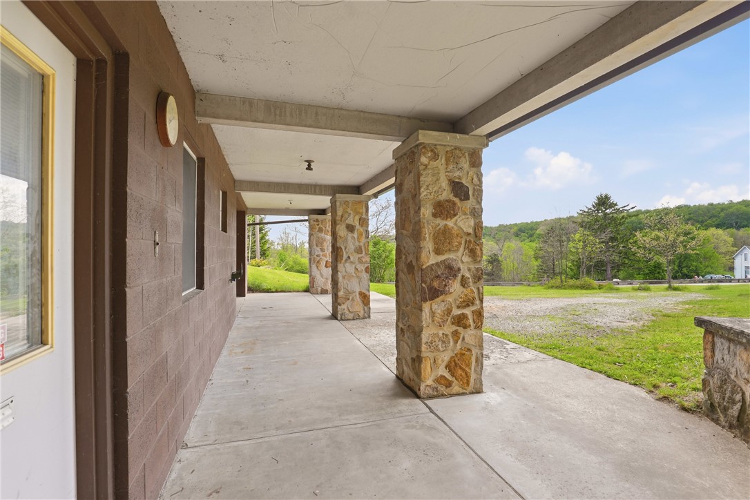 7292 Glades Pike