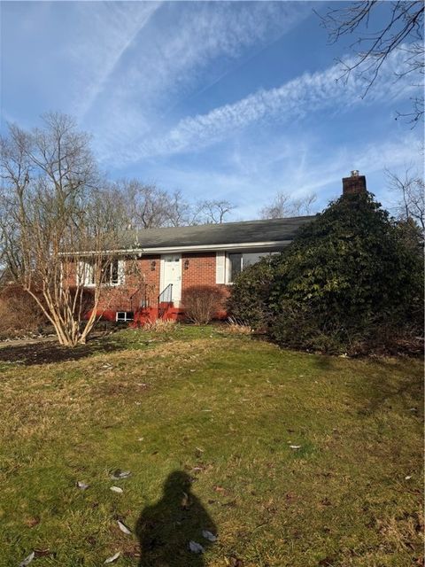 Photo of 4043 Ewalt Rd, Gibsonia, PA 15044 (MLS # 1736297)