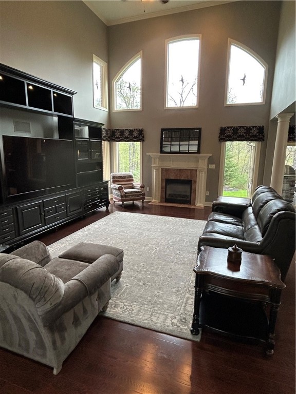 221 Cashmere Court