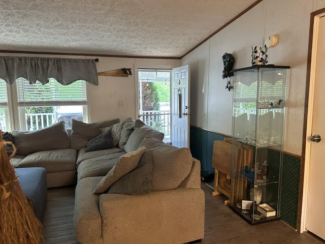 590 Primrose Lane