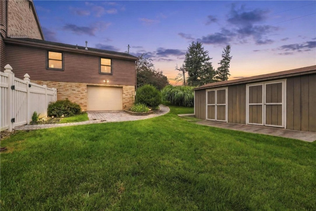 1107 Mohawk Rd