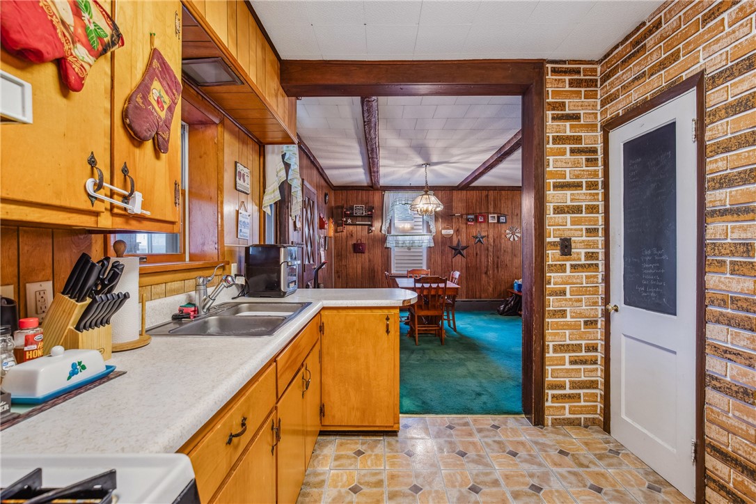 Somerset Boro, Pennsylvania 15501, United States, 4 Bedrooms Bedrooms, ,2 BathroomsBathrooms,Residential,Contingent,99500