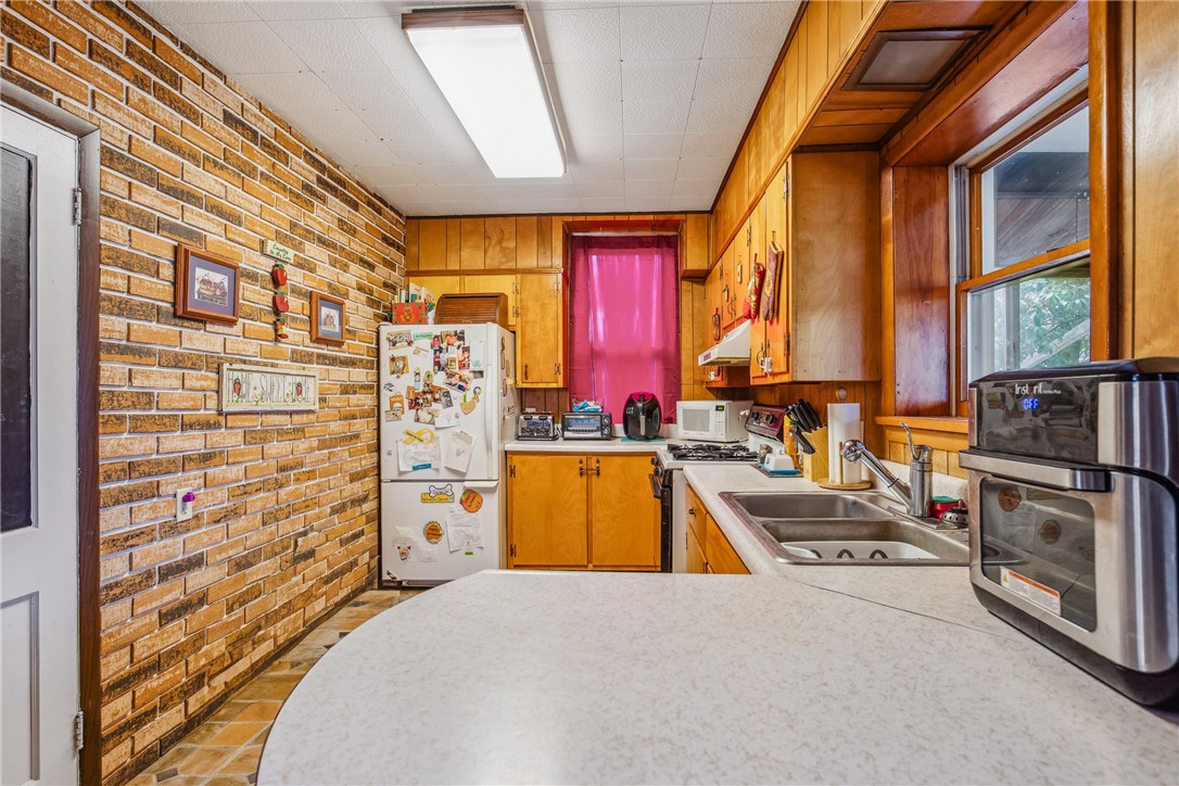 Somerset Boro, Pennsylvania 15501, United States, 4 Bedrooms Bedrooms, ,2 BathroomsBathrooms,Residential,Contingent,99500