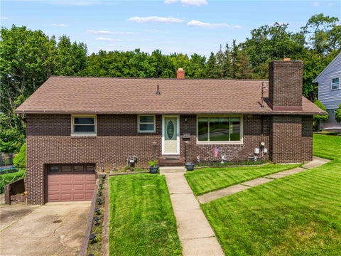 Homes For Sale - 107 Pennsylvania Blvd Blvd<br/> Monessen, PA 15062