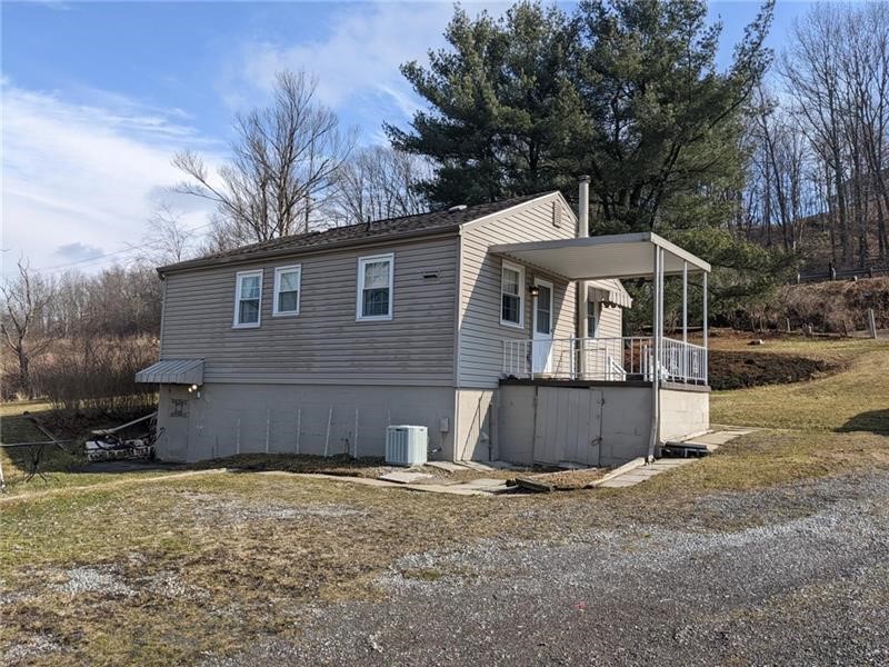 1154 Mars Evans City Rd