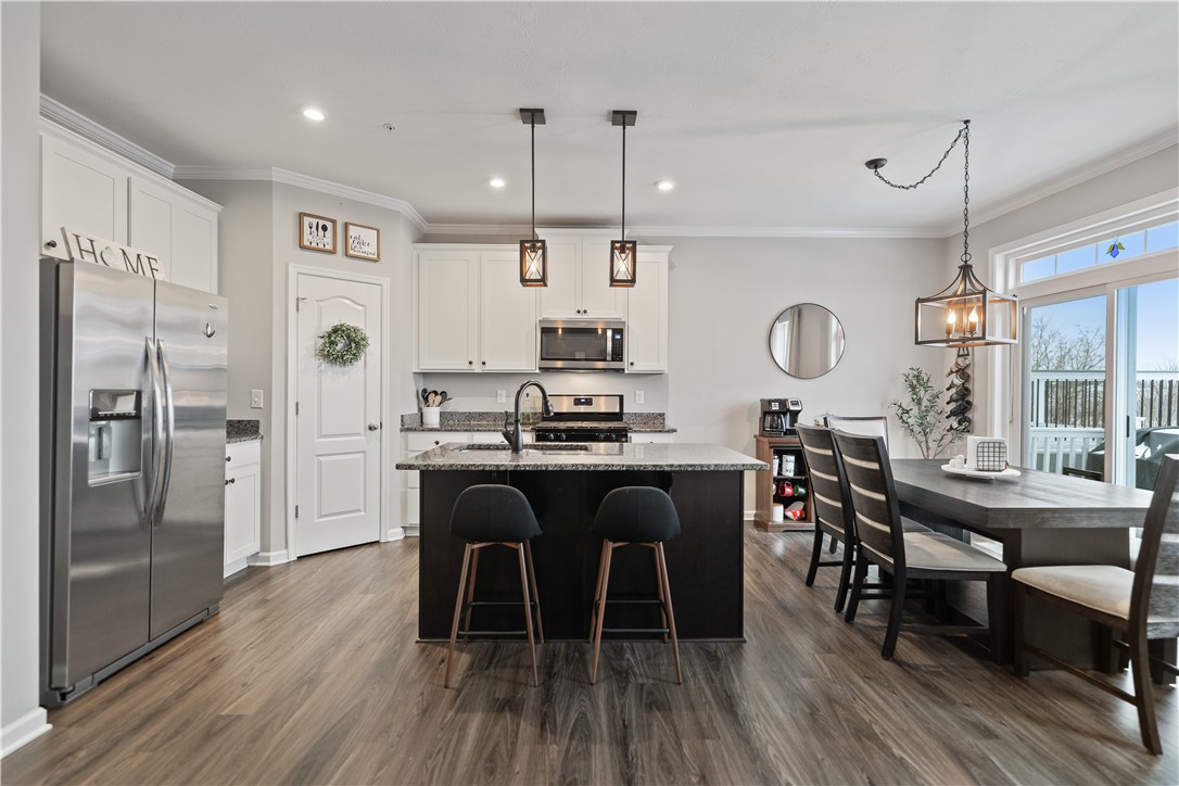 South Strabane, Pennsylvania 15301, United States, 3 Bedrooms Bedrooms, ,3 BathroomsBathrooms,Residential,Contingent,22872