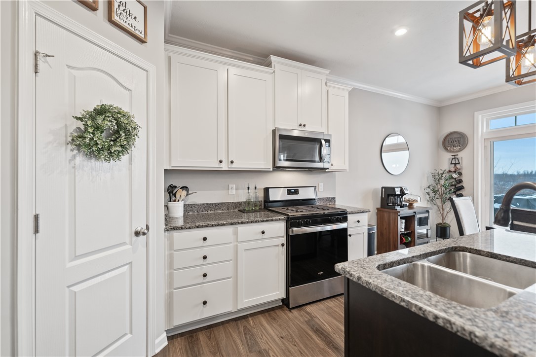 South Strabane, Pennsylvania 15301, United States, 3 Bedrooms Bedrooms, ,3 BathroomsBathrooms,Residential,Contingent,22872