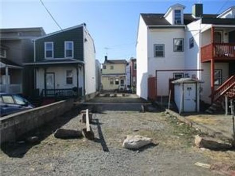 4550 Carroll St Bloomfield PA 15224