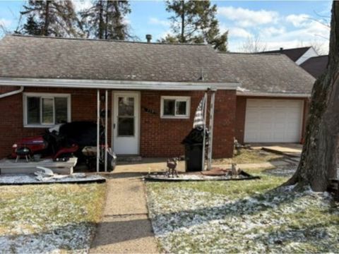 118 Delrose Dr Liberty Boro PA 15133