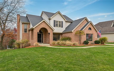 Photo of 223 Fox Meadow Dr, Wexford, PA 15090 (MLS # 1732187)