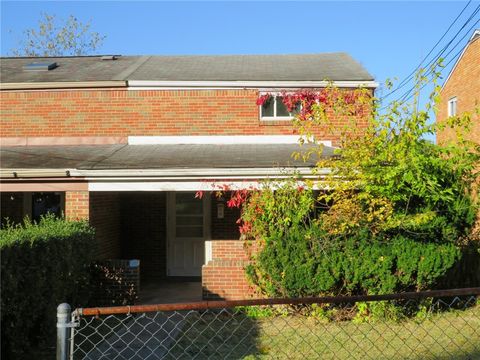 Townhouse For Sale - 310 Anthon Dr Dr<br/> Pittsburgh, PA 15235