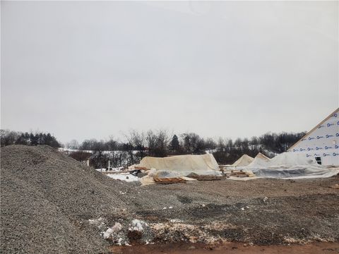 Photo of 285 Olivia Dr, New Kensington, PA 15068 (MLS # 1735770)