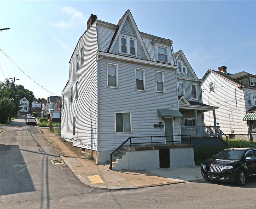 Photo 1 of 35 — 611 Lorenz Ave, Elliott, PA 15220