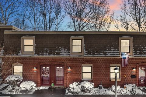 784 Carriage Cir Pennsbury PA 15205