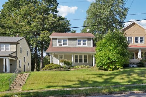 Photo of 313 Norwood Ave, New Castle, PA 16105 (MLS # 1724176)