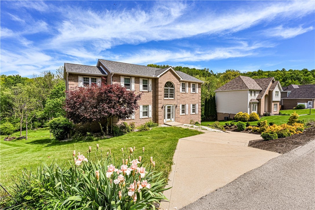 810 Stonebridge Drive