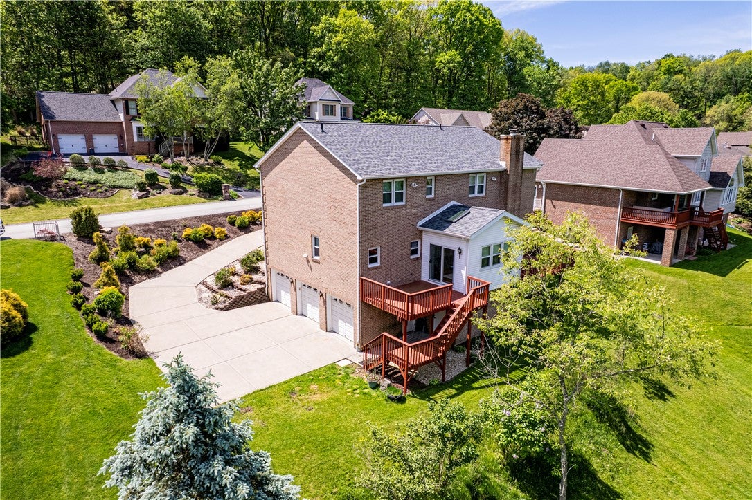 810 Stonebridge Drive