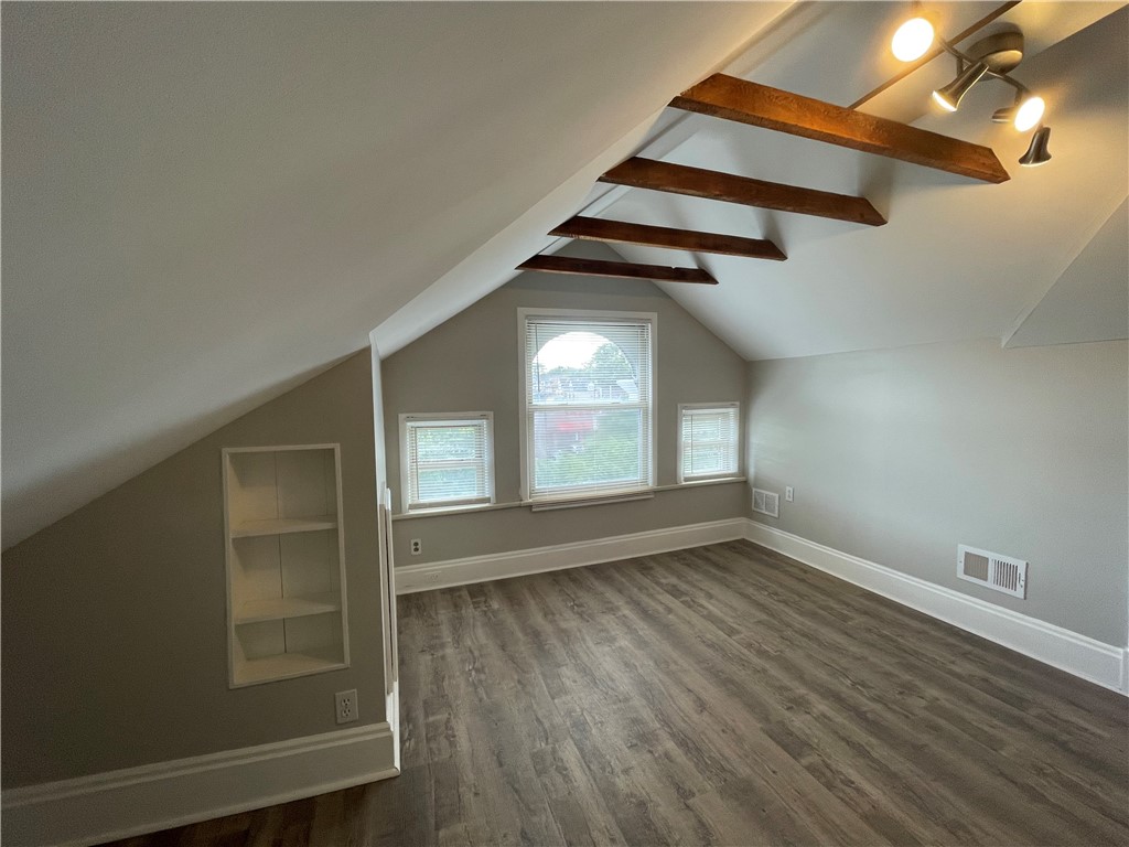 Brookline, Pennsylvania 15226, United States, 2 Bedrooms Bedrooms, ,1 BathroomBathrooms,Residential,Active,211662