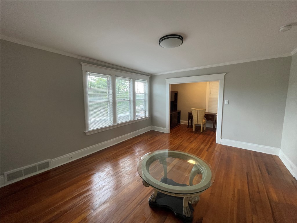 Brookline, Pennsylvania 15226, United States, 2 Bedrooms Bedrooms, ,1 BathroomBathrooms,Residential,Active,211662