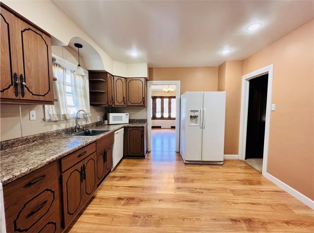 Chippewa Twp, Pennsylvania 15010, United States, 3 Bedrooms Bedrooms, ,2 BathroomsBathrooms,Residential,Active,87736