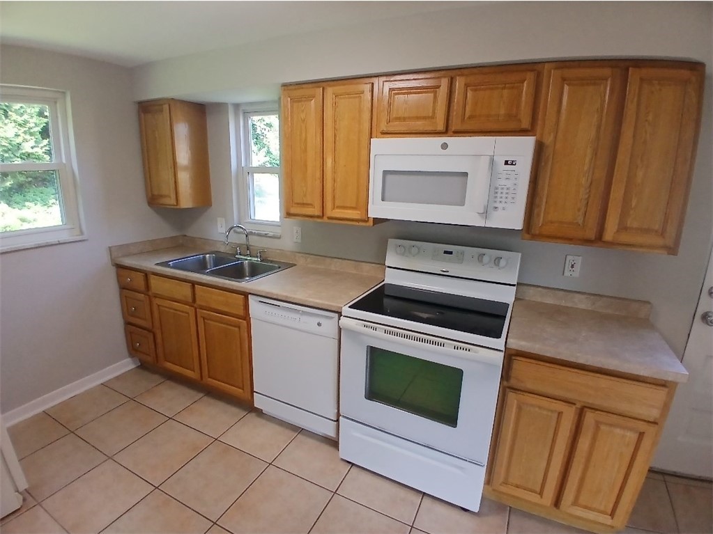 1422 Oak Dr
