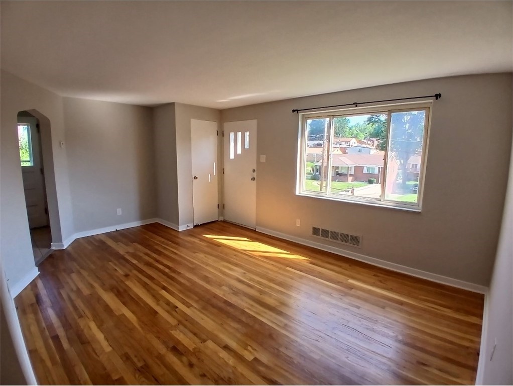 1422 Oak Dr