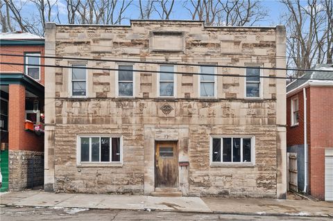 Photo of 264 Fleet St, Braddock, PA 15104 (MLS # 1732690)