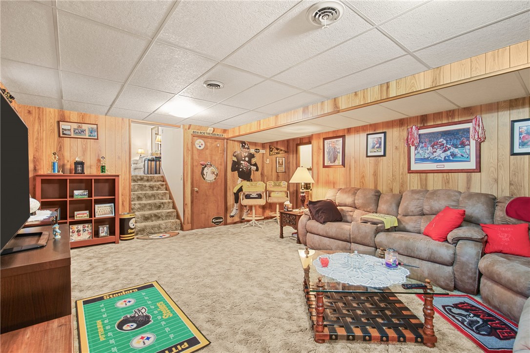 Somerset Boro, Pennsylvania 15501, United States, 4 Bedrooms Bedrooms, ,3 BathroomsBathrooms,Residential,Pending,166827