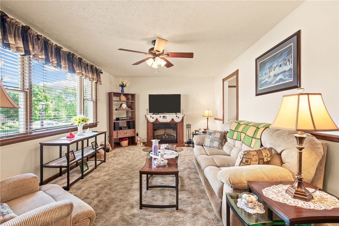 Somerset Boro, Pennsylvania 15501, United States, 4 Bedrooms Bedrooms, ,3 BathroomsBathrooms,Residential,Pending,166827