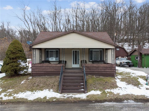 Homes For Sale - 725 3rd Ave<br/> Westmoreland County, Sutersville, PA 15083