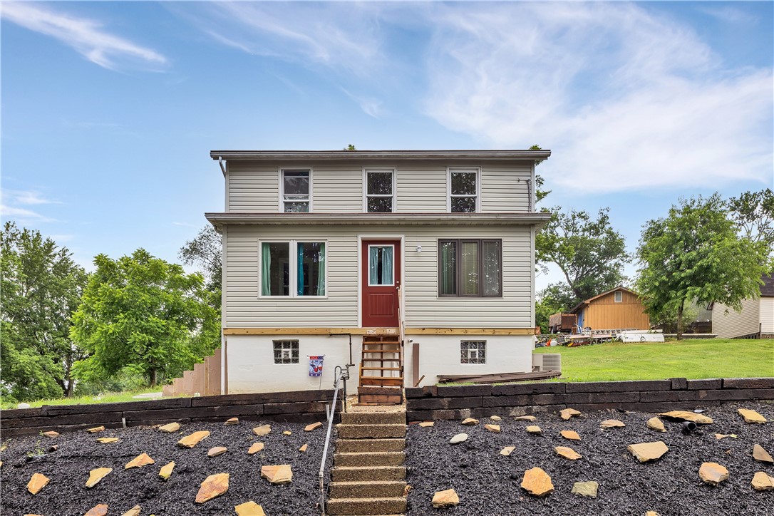Photo 1 of 26 — 31 Penn, Manor, PA 15665