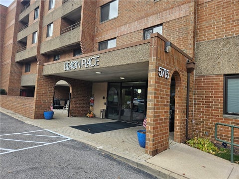 Photo for 5715 Beacon St 503