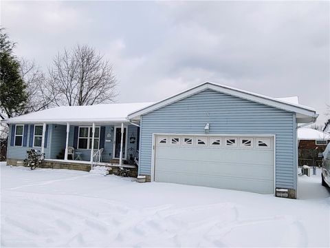 Photo of 38 Roxbury Rd, Pittsburgh, PA 15221 (MLS # 1733795)