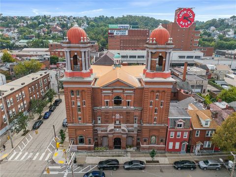 Photo of 2132 Sarah St #207, Pittsburgh, PA 15203 (MLS # 1724452)