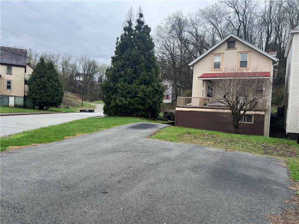 1020 Marelda Ave, Donora, Pennsylvania image 4