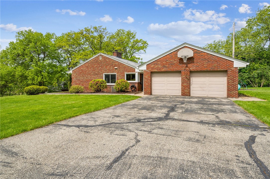4625 Doverdell Dr Dr, Whitehall, Pennsylvania image 3