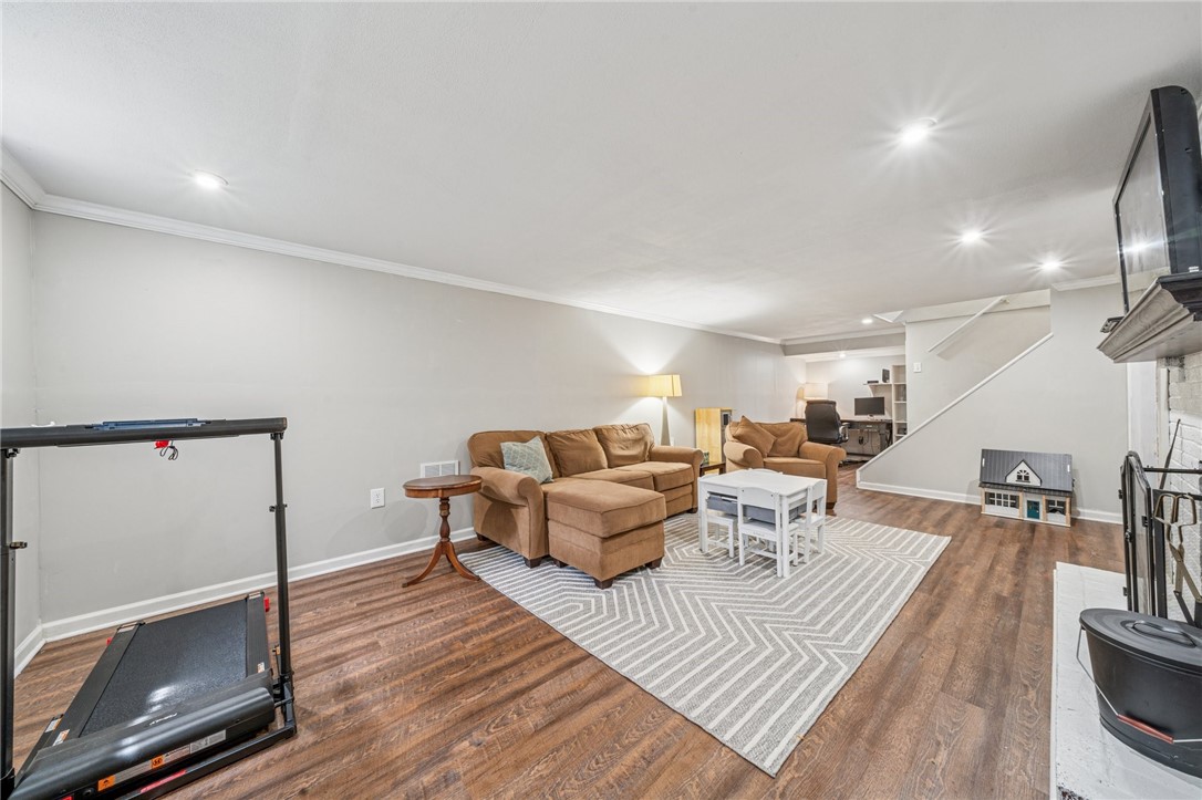 4625 Doverdell Dr Dr, Whitehall, Pennsylvania image 22