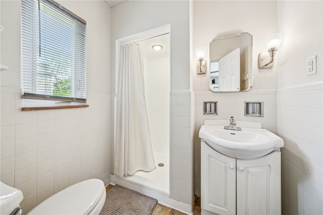 4625 Doverdell Dr Dr, Whitehall, Pennsylvania image 15