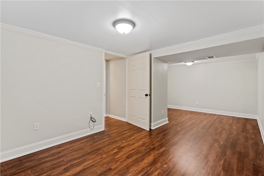 Oakdale, Pennsylvania 15071, United States, 3 Bedrooms Bedrooms, ,2 BathroomsBathrooms,Residential,Contingent,131205