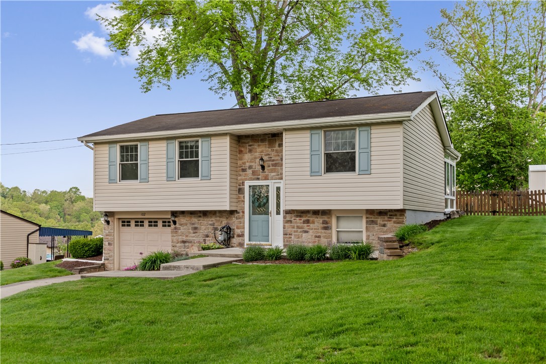 Oakdale, Pennsylvania 15071, United States, 3 Bedrooms Bedrooms, ,2 BathroomsBathrooms,Residential,Contingent,131205