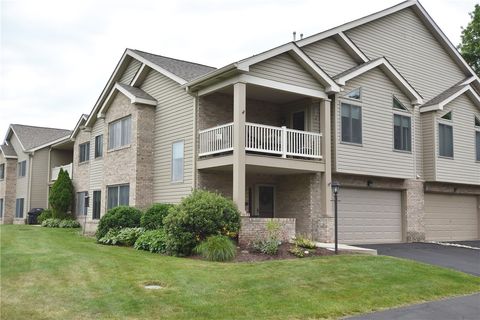 Photo of 9503 Sundance Dr, Bridgeville, PA 15017 (MLS # 1746839)
