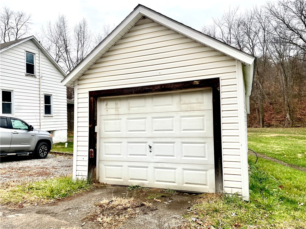 Clay Twp, Pennsylvania 16001, United States, 3 Bedrooms Bedrooms, ,1 BathroomBathrooms,Residential,Active,252323