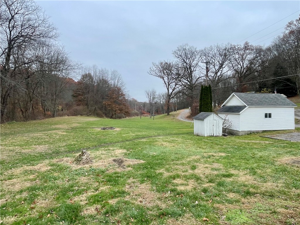 Clay Twp, Pennsylvania 16001, United States, 3 Bedrooms Bedrooms, ,1 BathroomBathrooms,Residential,Active,252323